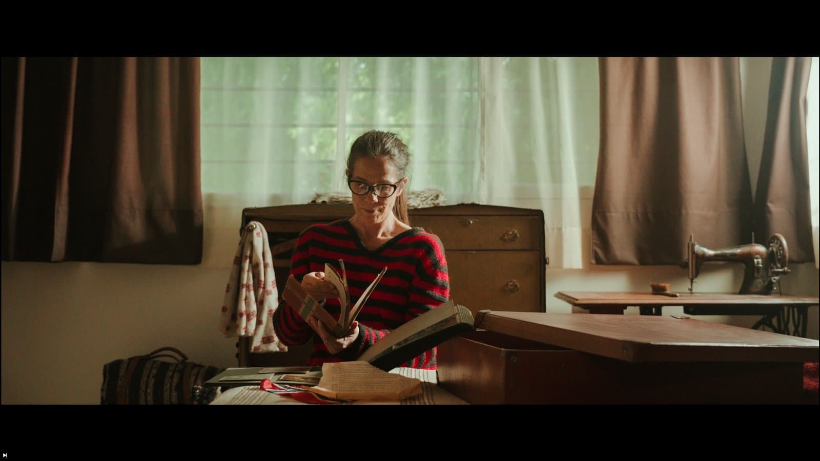 Still from BESTEFAR — frame 1